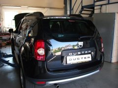 Rückansicht des auf Autogas umgerüsteten Dacia Duster 2WD 1,6 Liter 77 KW